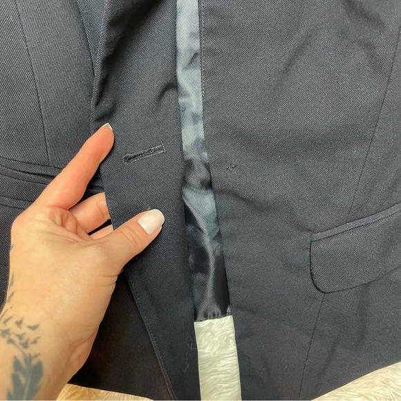 Bundle of Button-Down Vests - Picture 13 of 13